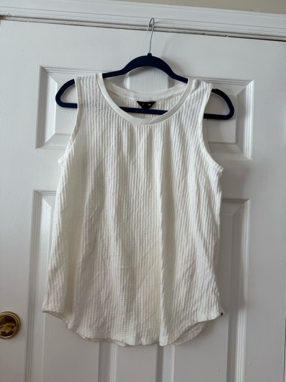 Roots White Textured Sleeveless Tank